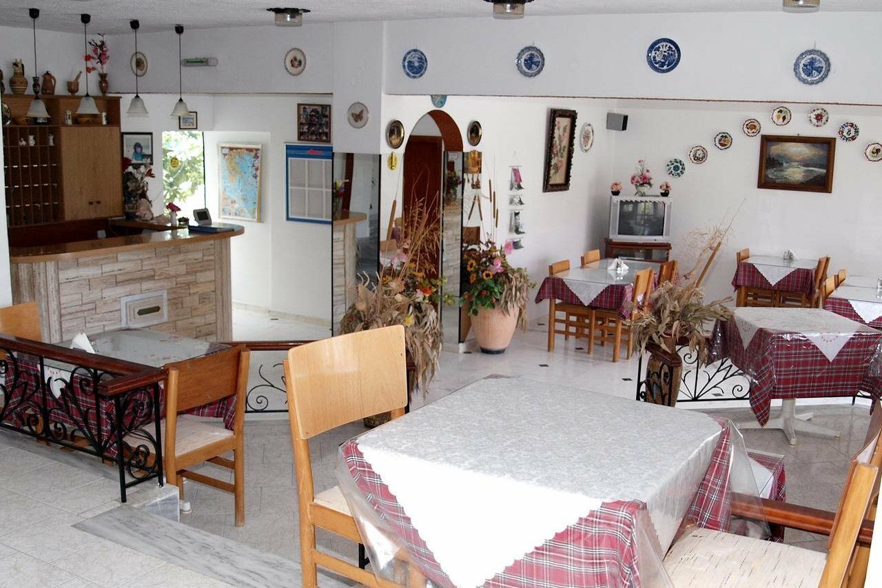 Ξενοδοχείο Ρόζμαρι Αρχάγγελος Εξωτερικό φωτογραφία